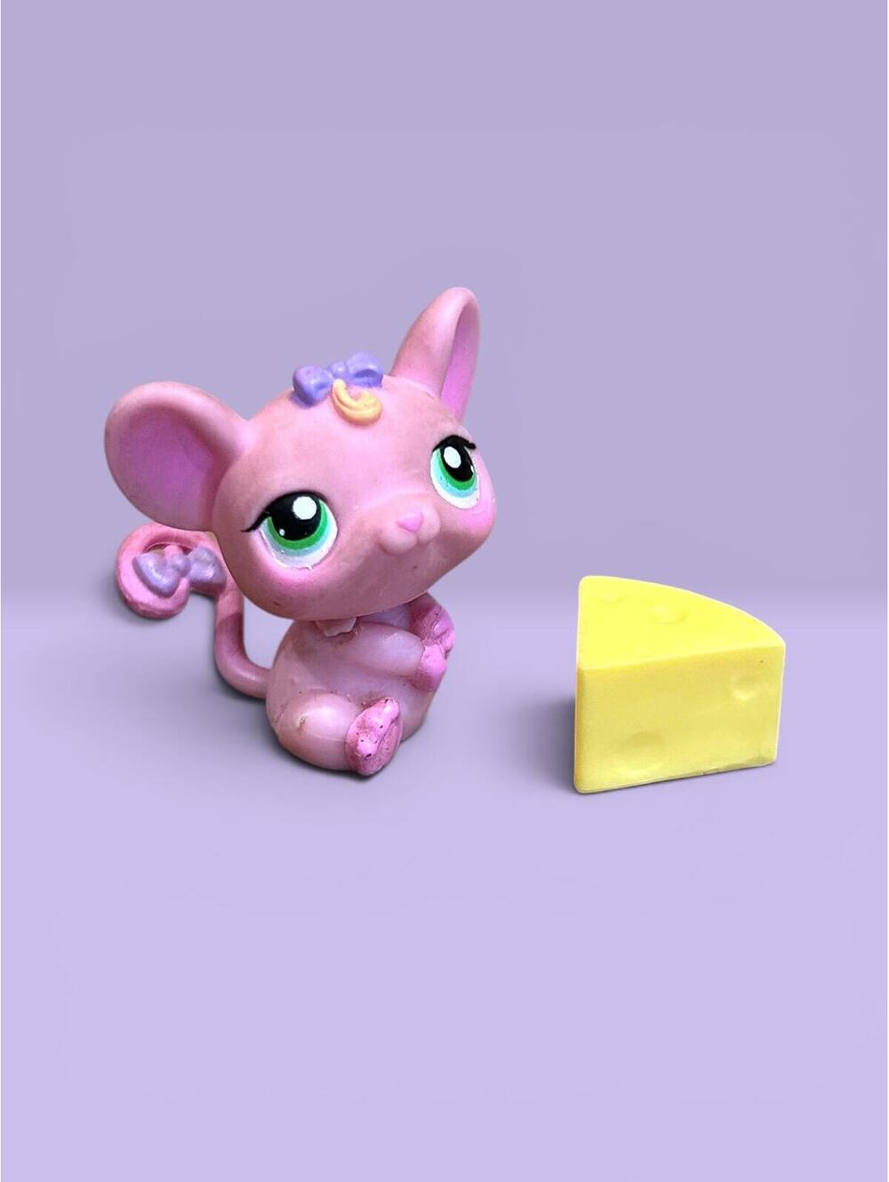 Littlest Pet Shop LPS Pink Mouse #303 with Cheese Accessory